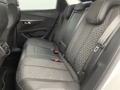 Photo 46 Peugeot 3008  Hybrid4 300 e-EAT8