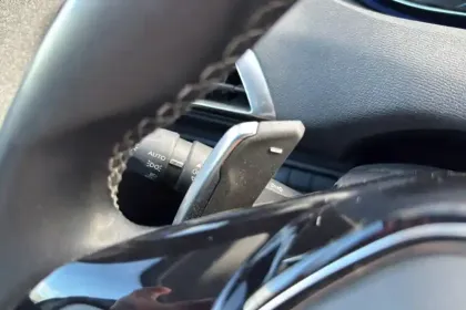 Photo 20 Peugeot 3008  Hybrid4 300 e-EAT8