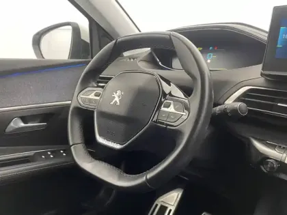 Photo 126 Peugeot 3008  Hybrid4 300 e-EAT8