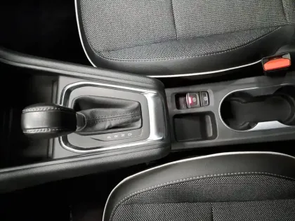 Photo 33 Renault Captur  TCe 140 EDC