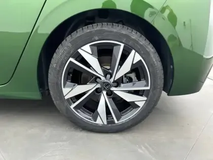 Photo 12 Peugeot 308  PHEV 180 e-EAT8