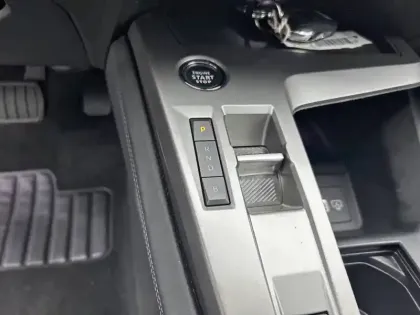 Photo 13 Peugeot 308  PHEV 180 e-EAT8