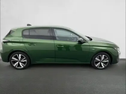 Photo 32 Peugeot 308  PHEV 180 e-EAT8