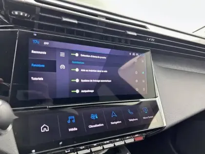 Photo 25 Peugeot 308  PHEV 180 e-EAT8