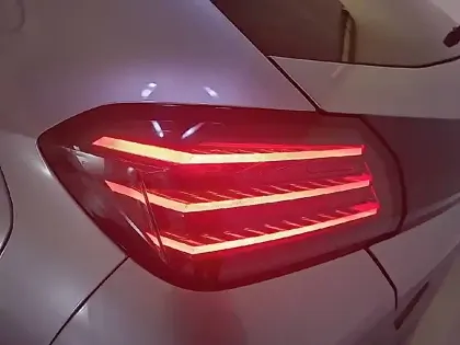 Photo 16 Peugeot 208  PureTech 100 S&S BVM6