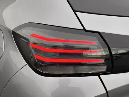 Photo 16 Peugeot 208  Hybrid 100 e-DCS6