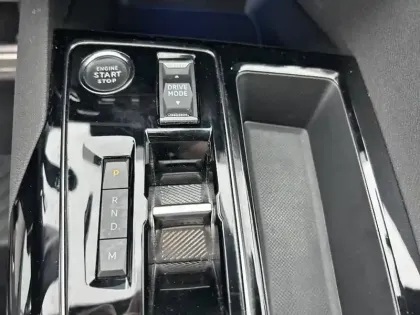 Photo 13 Peugeot 3008  PureTech 130ch S&S EAT8