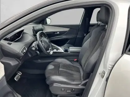 Photo 10 Peugeot 3008  PureTech 130ch S&S EAT8