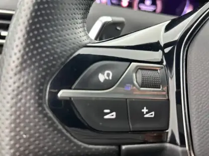 Photo 20 Peugeot 3008  PureTech 130ch S&S EAT8