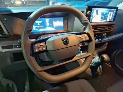 Photo 8 Peugeot Expert  FGN M BLUEHDI 145 BVM6