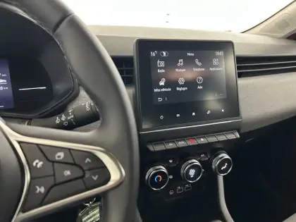 Photo 13 Renault Clio  E-Tech full hybrid 145 ch GSR2