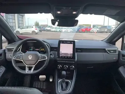 Photo 10 Renault Clio  E-Tech full hybrid 145 ch GSR2