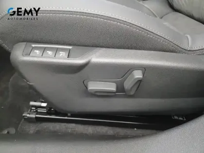 Photo 12 Peugeot 208  Hybrid 100 e-DCS6