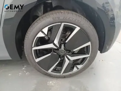 Photo 10 Peugeot 208  Hybrid 100 e-DCS6