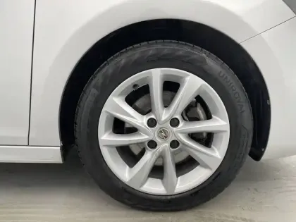 Photo 48 Opel Corsa  1.2 Turbo 100 ch BVM6