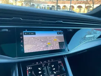 Photo 17 Audi Q8  60 TFSI e 462 Tiptronic 8 Quattro