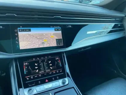 Photo 19 Audi Q8  60 TFSI e 462 Tiptronic 8 Quattro