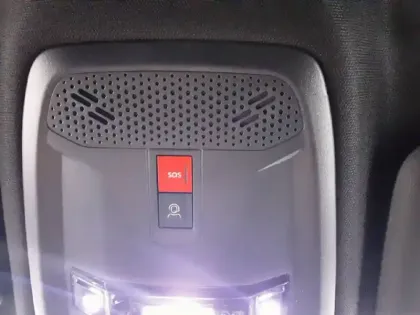 Photo 22 Peugeot 2008  Hybrid 145 e-DCS6