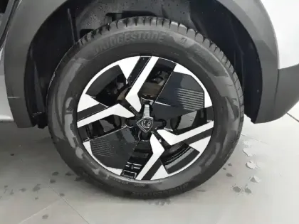 Photo 12 Peugeot 2008  Hybrid 145 e-DCS6