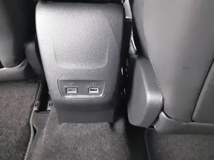 Photo 17 Peugeot 2008  Hybrid 145 e-DCS6