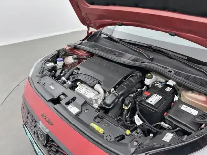 Photo 14 Peugeot 208  PureTech 100 S&S EAT8