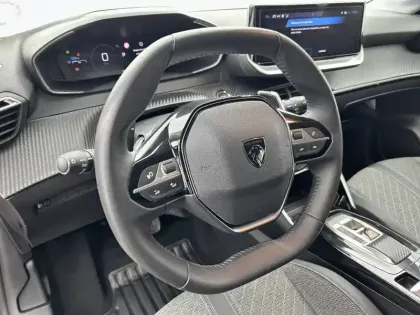 Photo 8 Peugeot 208  PureTech 100 S&S EAT8