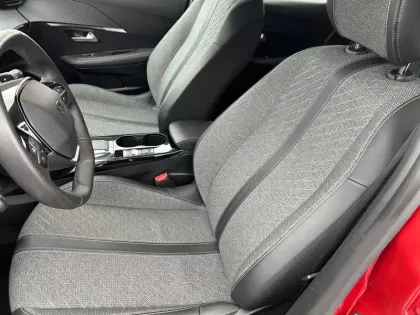 Photo 10 Peugeot 208  PureTech 100 S&S EAT8