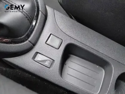 Photo 28 Renault Clio Gén. IV (B98) Ph2 Trend 5