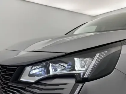 Photo 33 Peugeot 3008  Hybrid 225 e-EAT8