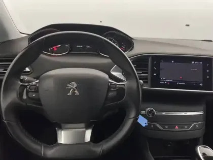 Photo 21 Peugeot 308  PureTech 110ch S&S BVM6