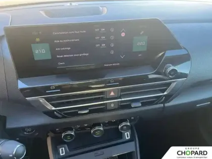 Photo 16 Citroën C4 e- 136 ch Automatique