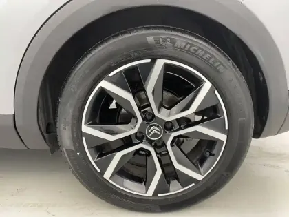 Photo 40 Citroën C4 e- 136 ch Automatique