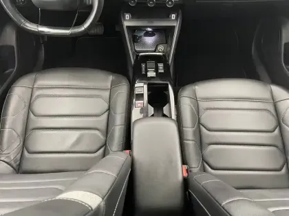 Photo 51 Citroën C4 e- 136 ch Automatique