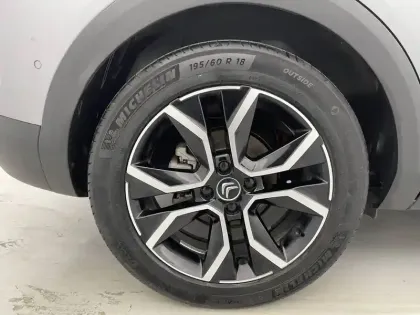 Photo 43 Citroën C4 e- 136 ch Automatique