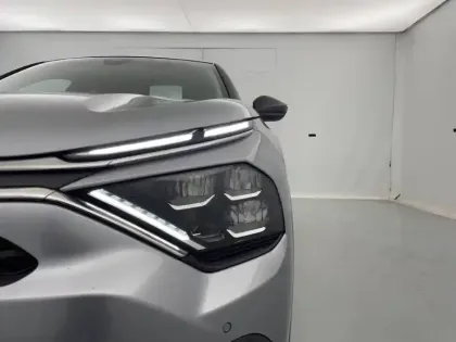 Photo 49 Citroën C4 e- 136 ch Automatique