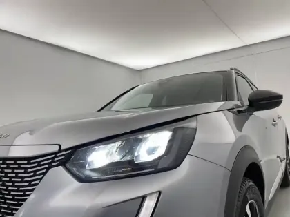 Photo 28 Peugeot 2008  Electrique 136 ch