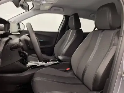 Photo 13 Peugeot 2008  Electrique 136 ch