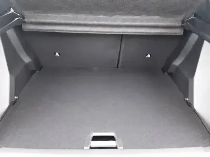 Photo 5 Peugeot 2008  Hybrid 145 e-DCS6