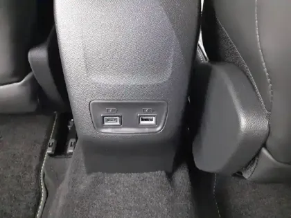 Photo 18 Peugeot 2008  Hybrid 145 e-DCS6