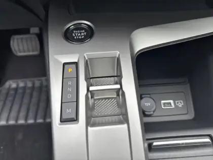 Photo 13 Peugeot 308  Hybrid 136 e-DCS6