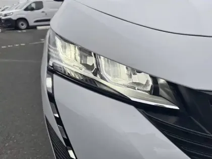 Photo 15 Peugeot 308  Hybrid 136 e-DCS6