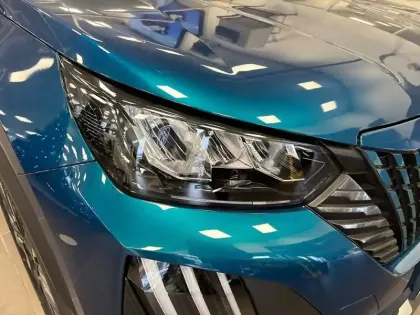 Photo 15 Peugeot 2008  Hybrid 145 e-DCS6