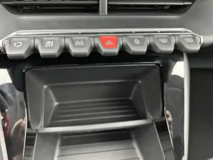 Photo 17 Peugeot 208  PURETECH 75 S&S BVM5