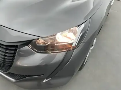 Photo 15 Peugeot 208  PURETECH 75 S&S BVM5