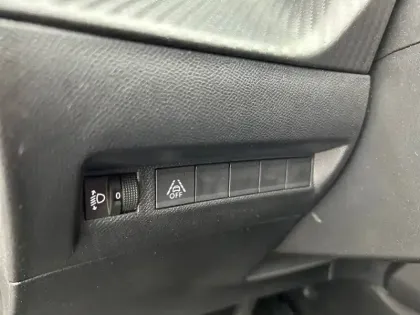 Photo 21 Peugeot 208  PURETECH 75 S&S BVM5