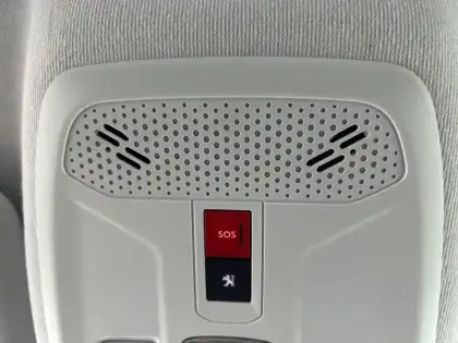 Photo 20 Peugeot 208  PURETECH 75 S&S BVM5