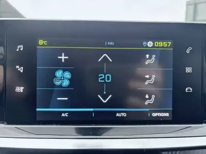 Photo 19 Peugeot 208  Electrique 50 kWh 136ch