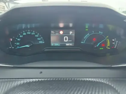 Photo 9 Peugeot 208  Electrique 50 kWh 136ch