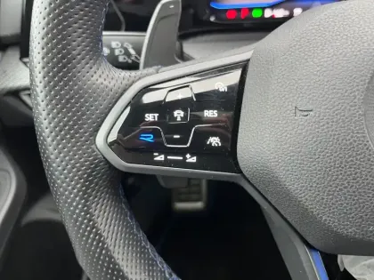 Photo 21 Volkswagen Golf  2.0 TSI 320 DSG7