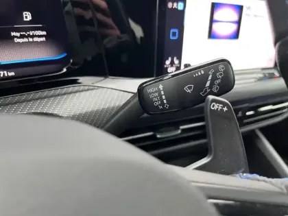 Photo 19 Volkswagen Golf  2.0 TSI 320 DSG7